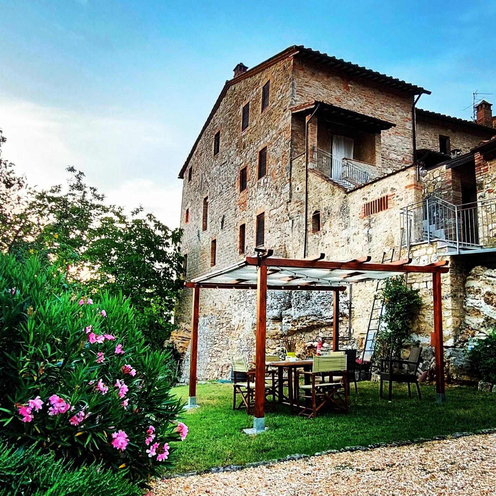 Casa Santa Giulia Apartment Monteriggioni Exterior photo